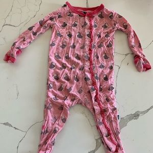 6-12 Ruffled Girls Footie Kickee Pants